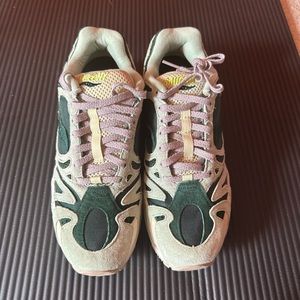 Saucony Grid Azura 2000 Brand New never worn